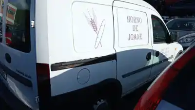 Veicolo di demolizione opel combo tour 1.7 di 16v dell'anno 2001 alimentato y 17 dtl