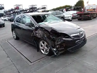 Sloopvoertuig opel astra j gtc 2.0 cdti (08) van het jaar 2012 aangedreven a 20 dth
