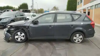 Veículo de Sucata KIA CEE'D SW (ED) 1.6 CRDI 115 do ano 2011 alimentado D4FB