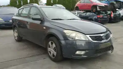 Veicolo di demolizione kia cee'd sw (ed) 1.6 crdi 115 dell'anno 2011 alimentato d4fb