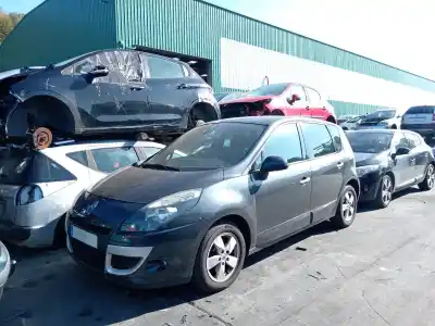 Scrapping Vehicle renault scénic iii (jz0/1_) 1.9 dci (jz0j, jz1j, jz1k, jz1s) of the year 2011 powered f9q 870,f9q 872