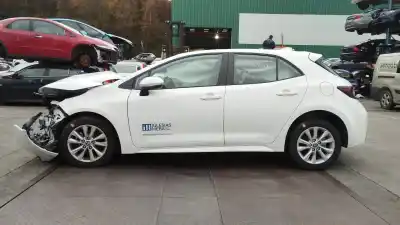 Veículo de Sucata toyota corolla fastback (_e21_) 1.8 hybrid (zwe211) do ano 2024 alimentado 2zr-fxe