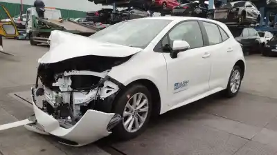 Veículo de Sucata toyota corolla fastback (_e21_) 1.8 hybrid (zwe211) do ano 2024 alimentado 2zr-fxe