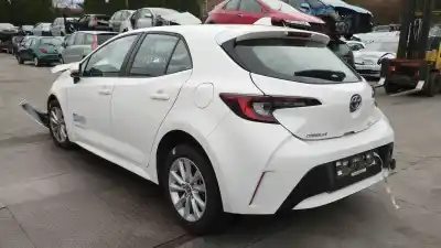 Veículo de Sucata toyota corolla fastback (_e21_) 1.8 hybrid (zwe211) do ano 2024 alimentado 2zr-fxe