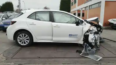 Veículo de Sucata toyota corolla fastback (_e21_) 1.8 hybrid (zwe211) do ano 2024 alimentado 2zr-fxe