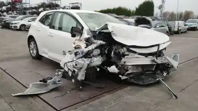 Veículo de Sucata toyota corolla fastback (_e21_) 1.8 hybrid (zwe211) do ano 2024 alimentado 2zr-fxe