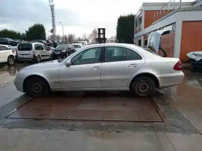 Sloopvoertuig mercedes-benz clase e (w211) e 270 cdi (211.016) van het jaar 2003 aangedreven om 647.961