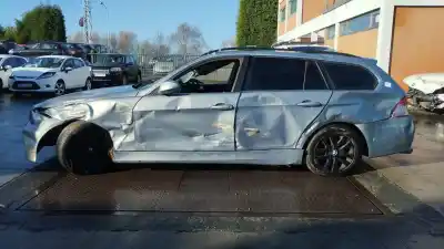 Veículo de Sucata bmw 3 touring (e91) 325 i do ano 2006 alimentado n52 b25 a