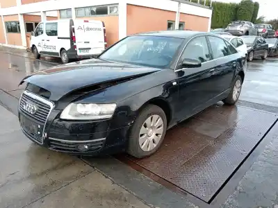 Véhicule à la ferraille audi a6 c6 (4f2) 2.0 tdi de l'année 2008 alimenté bre