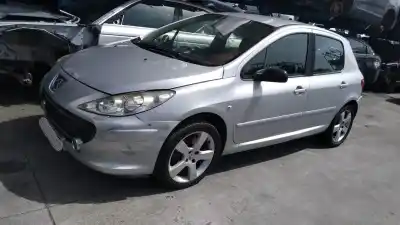 Véhicule à la ferraille PEUGEOT 307 BERLINA (S2)  de l'année 2007 alimenté RHRDW10BTED4