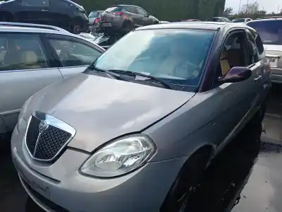Véhicule à la ferraille lancia ypsilon (843_) 1.4 (843.axg1a) de l'année 2008 alimenté 350 a1.000