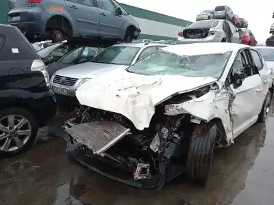 Verschrottungsfahrzeug seat leon (5f1) 1.6 tdi des jahres 2015 angetrieben clha