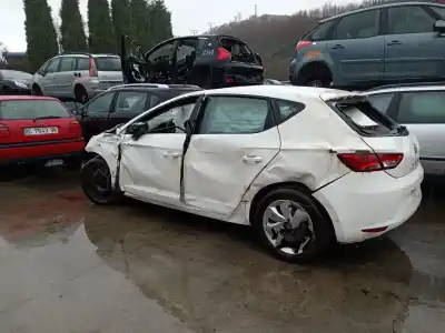 Verschrottungsfahrzeug seat leon (5f1) 1.6 tdi des jahres 2015 angetrieben clha