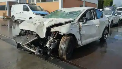 Verschrottungsfahrzeug seat leon (5f1) 1.6 tdi des jahres 2015 angetrieben clha