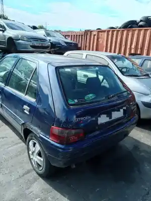 Véhicule à la ferraille citroen saxo 1.5 diesel de l'année 1999 alimenté 