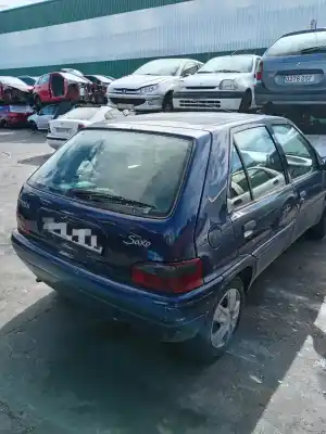 Véhicule à la ferraille citroen saxo 1.5 diesel de l'année 1999 alimenté 