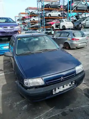 Véhicule à la ferraille citroen saxo 1.5 diesel de l'année 1999 alimenté 