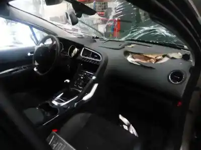 Veicolo di demolizione peugeot 3008 allure dell'anno 2015 alimentato bhz