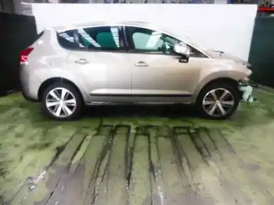 Veicolo di demolizione peugeot 3008 allure dell'anno 2015 alimentato bhz