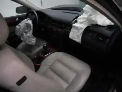 Veicolo di demolizione audi a6 berlina (4b2) 2.5 tdi dell'anno 2003 alimentato ake