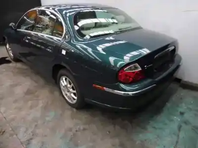 Sloopvoertuig jaguar s-type 2.5 v6 executive van het jaar 2003 aangedreven jb