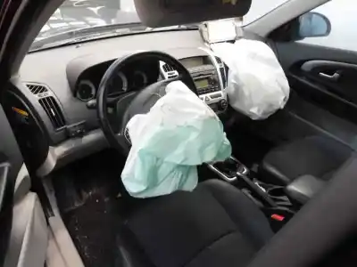 Vehicul casat kia cee´d active al anului 2007 alimentat d4fb