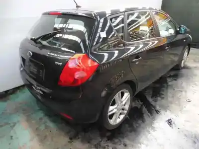 Vehicul casat kia cee´d active al anului 2007 alimentat d4fb