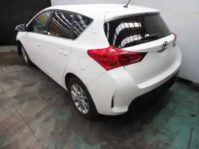 Здавання транспортного засобу toyota auris active року 2013 потужний zr
