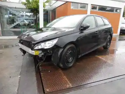 Veículo de Sucata peugeot 308 sw access do ano 2015 alimentado bh02