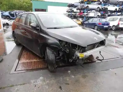 Veículo de Sucata peugeot 308 sw access do ano 2015 alimentado bh02