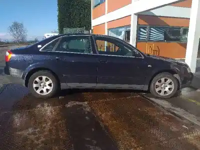 Sloopvoertuig AUDI A4 BERLINA (8E) 1.9 TDI van het jaar 2002 aangedreven AWX