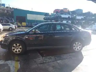 Veículo de Sucata audi a4 berlina (8e) 1.9 tdi (96kw) do ano 2002 alimentado awx