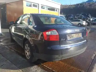 Veículo de Sucata audi a4 berlina (8e) 1.9 tdi (96kw) do ano 2002 alimentado awx
