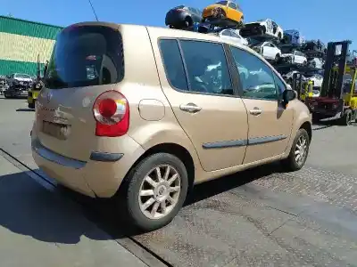 Véhicule à la ferraille renault                                            modus                                                                                                                                                                                                                                                      confort dynamique                                                                                                                                                                                                                                          de l'année 2005 alimenté k9k750