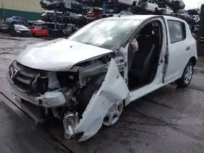 Veículo de Sucata dacia sandero ambiance do ano 2016 alimentado d4f f7