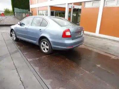 Veículo de Sucata skoda octavia berlina (1z3) ambition do ano 2012 alimentado cbzb