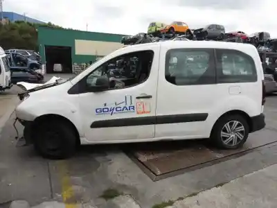 Veículo de Sucata citroen berlingo station wagon tonic do ano 2013 alimentado 9h06