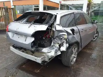 Veicolo di demolizione peugeot 308 allure dell'anno 2018 alimentato hn05