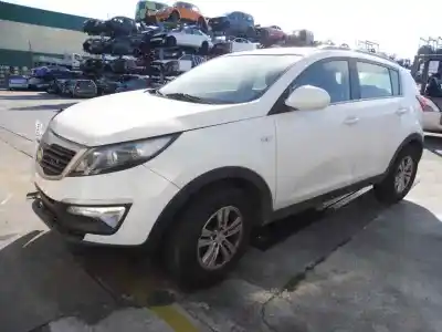 Veicolo di demolizione kia sportage concept 4x2 dell'anno 2013 alimentato g4fd