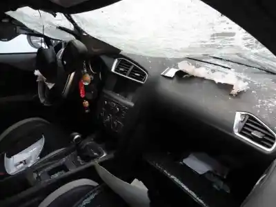 Здавання транспортного засобу citroen ds4 style року 2015 потужний 9h05