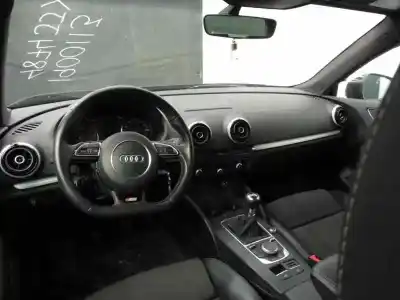 Veículo de Sucata audi a3 sportback (8va) attraction do ano 2015 alimentado crlb