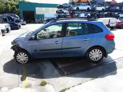 Veículo de Sucata renault clio grandtour expression do ano 2010 alimentado k9k766