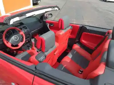 Sloopvoertuig renault megane ii coupe dynamique van het jaar 2006 aangedreven k4md8