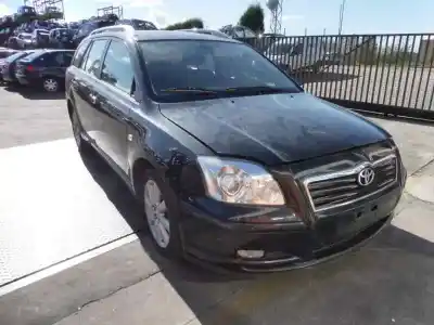 Véhicule à la ferraille toyota avensis wagon (t25) 2.0 sol de l'année 2004 alimenté 1azfse