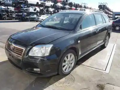 Véhicule à la ferraille toyota avensis wagon (t25) 2.0 sol de l'année 2004 alimenté 1azfse