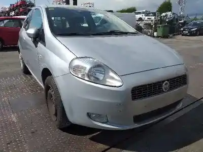 Veicolo di demolizione fiat grande punto (199_) 1.4 (199axb11 199axb1a 199bxb1a 199axl1a) dell'anno 2007 alimentato 