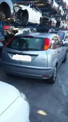 Veículo de Sucata ford focus berlina (cak) trend do ano 2004 alimentado ffda