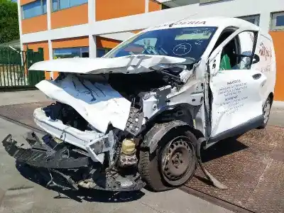 Véhicule à la ferraille dacia                                              dokker                                                                                                                                                                                                                                                     sl eficacia                                                                                                                                                                                                                                                de l'année 2016 alimenté k9k c6