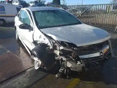 Veículo de Sucata opel astra gtc sport do ano 2006 alimentado z19dt