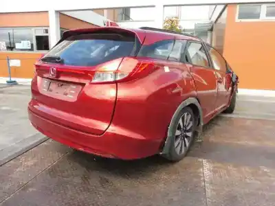 Veicolo di demolizione honda civic tourer (fk) sport dell'anno 2013 alimentato n16a1